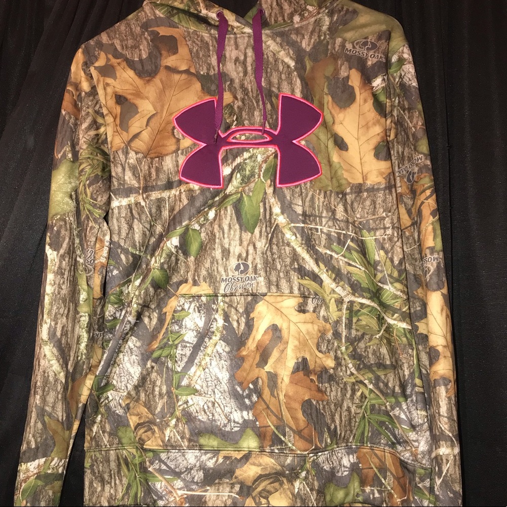 Small Under Armour hoodie